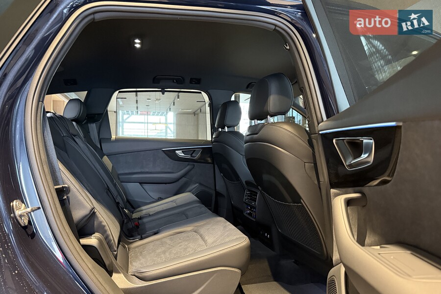 Audi Q7 - фото 26