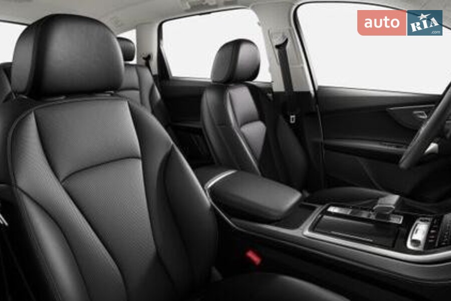 Audi Q7 - фото 8