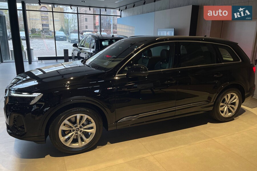Audi Q7 - фото 4