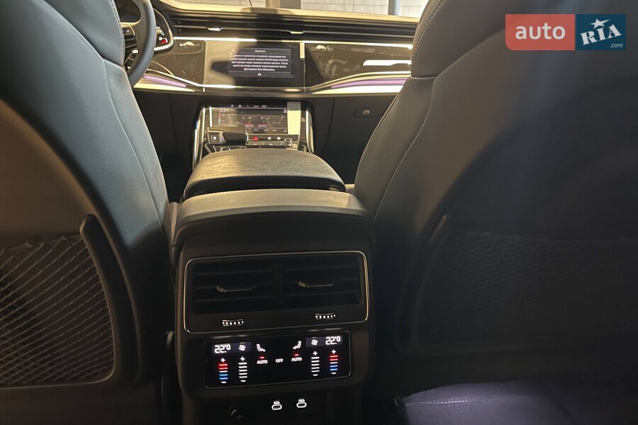 Audi Q7 - фото 21