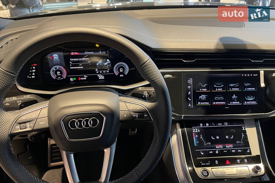 Audi Q7 - фото 14