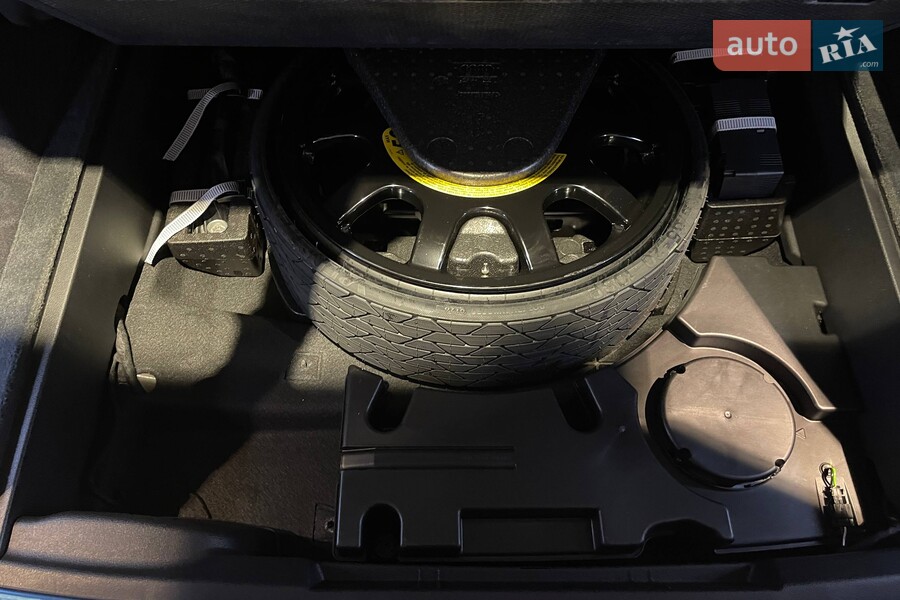 Audi Q7 - фото 27