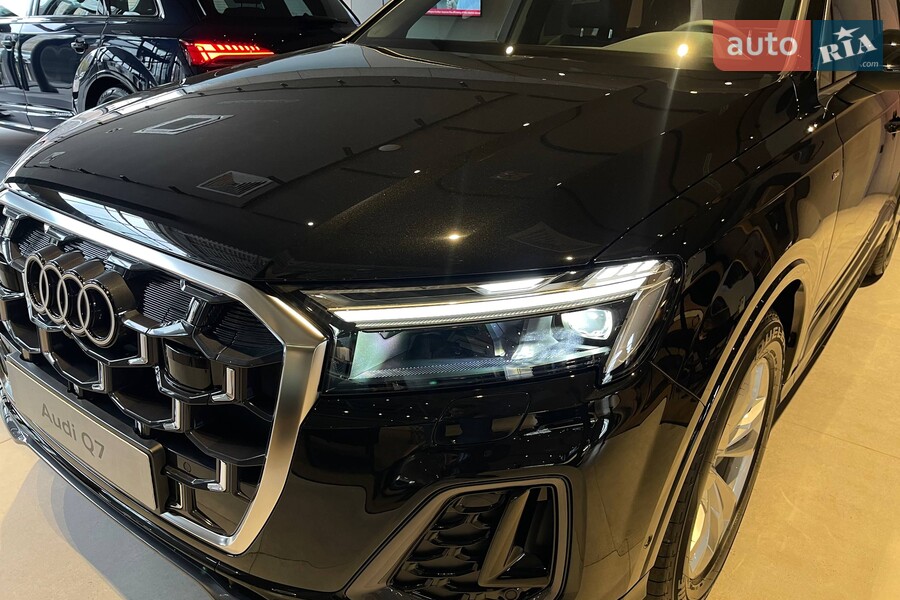Audi Q7 - фото 10
