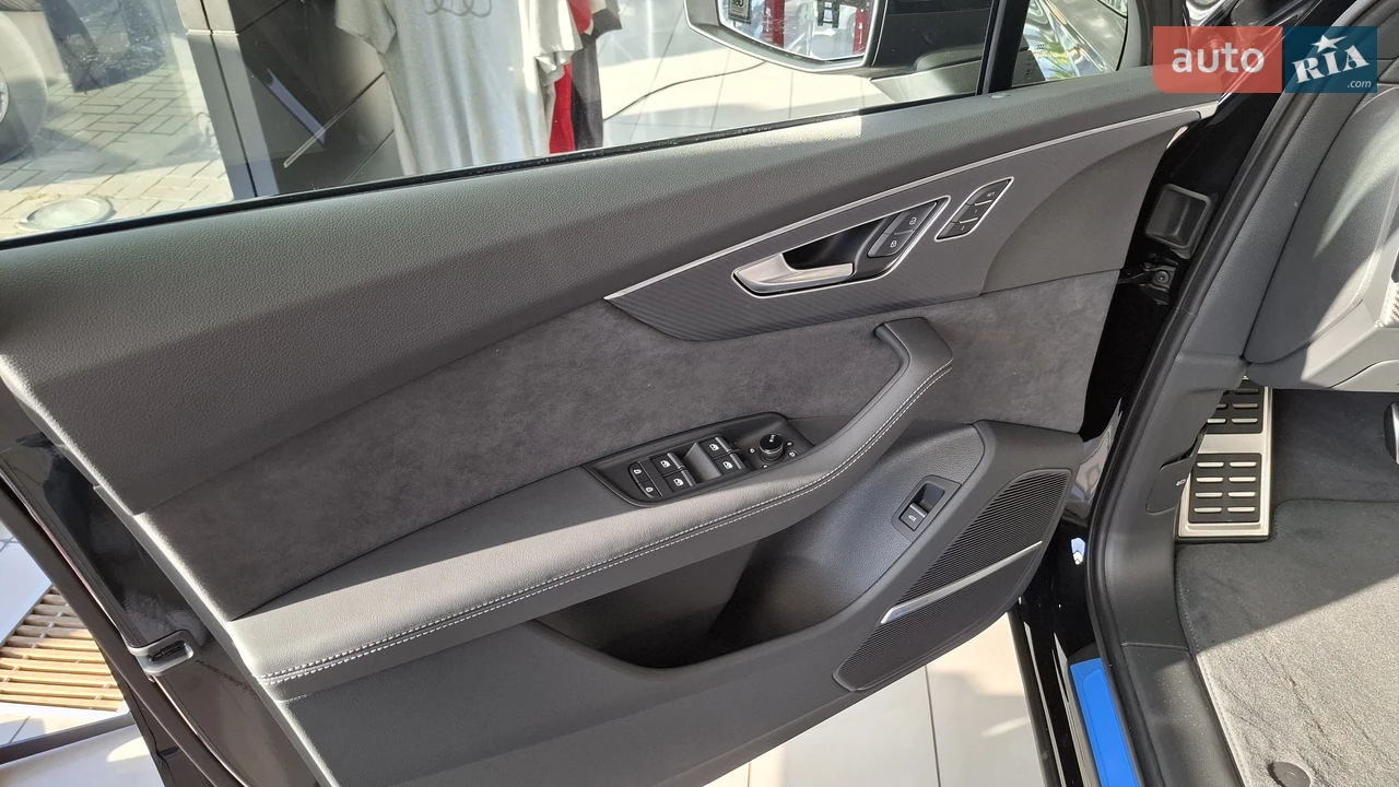 Audi-21