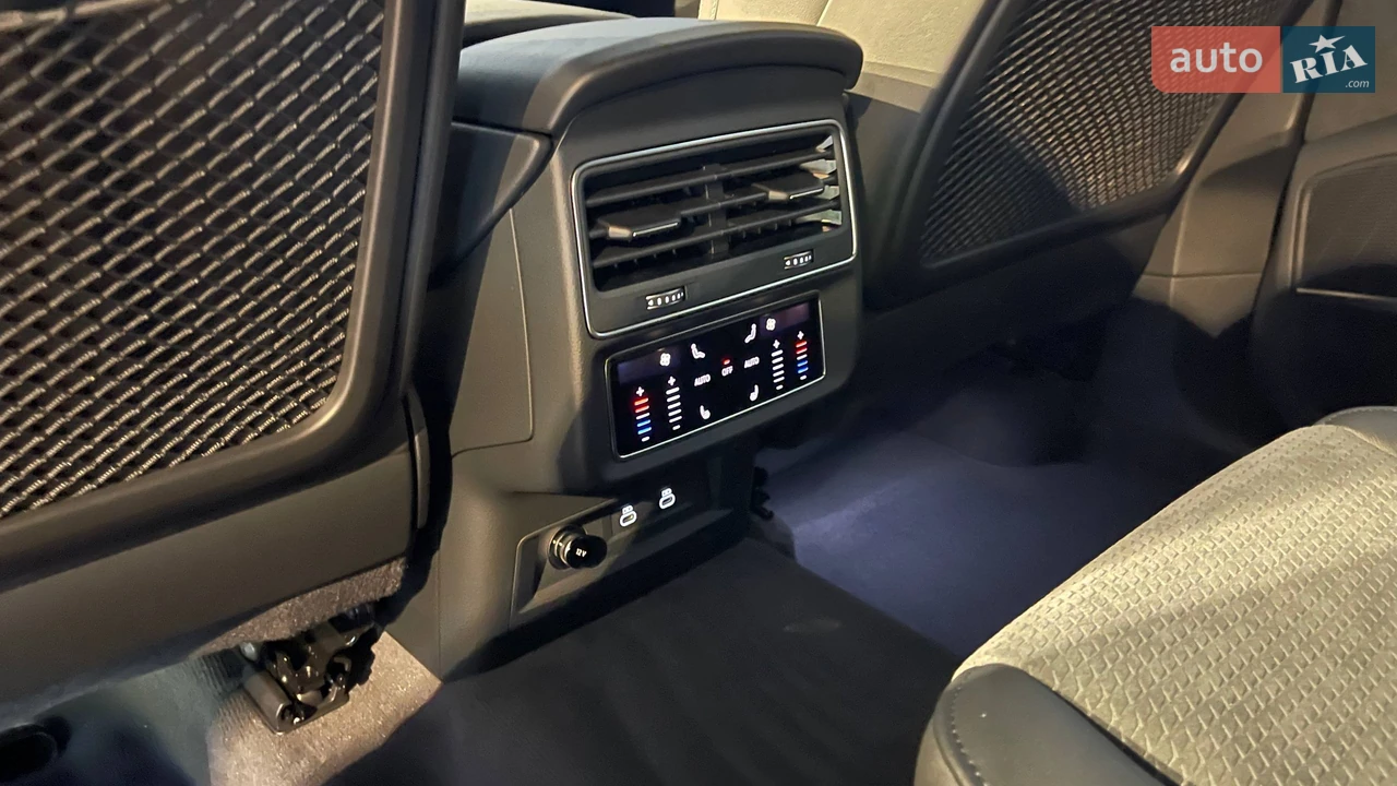 Audi-26