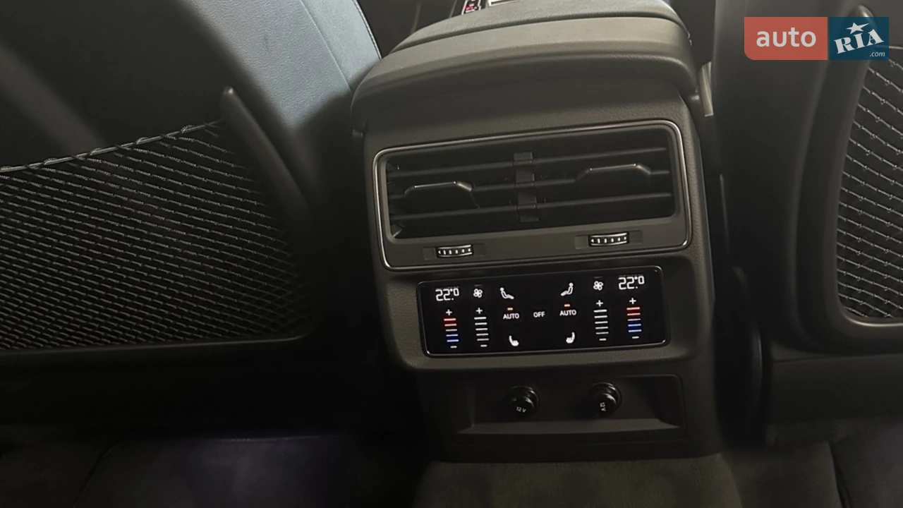 Audi-21