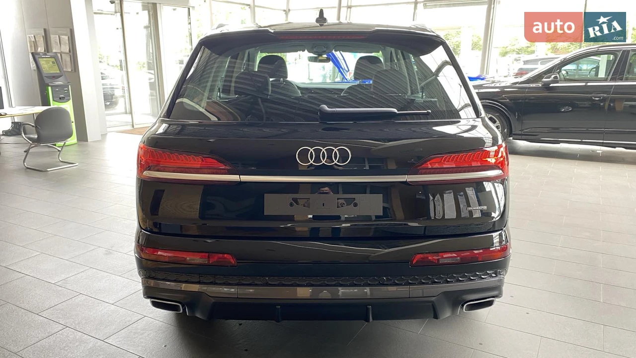 Audi-8