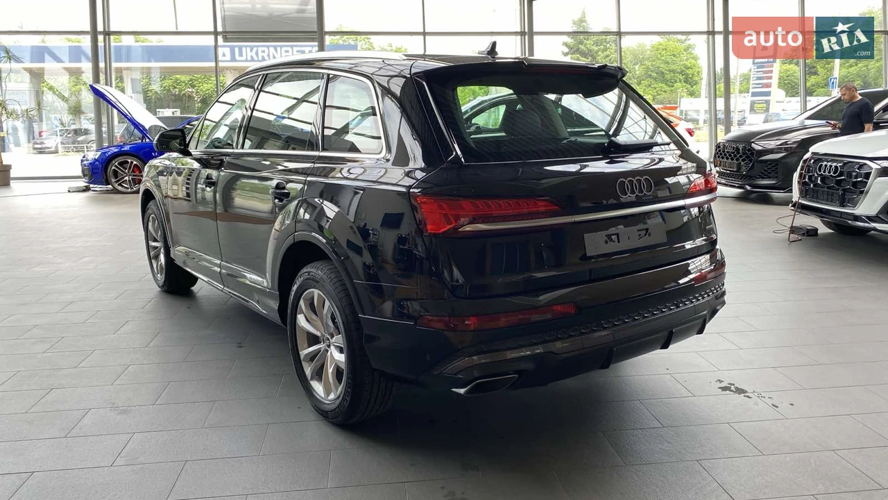 Audi-7