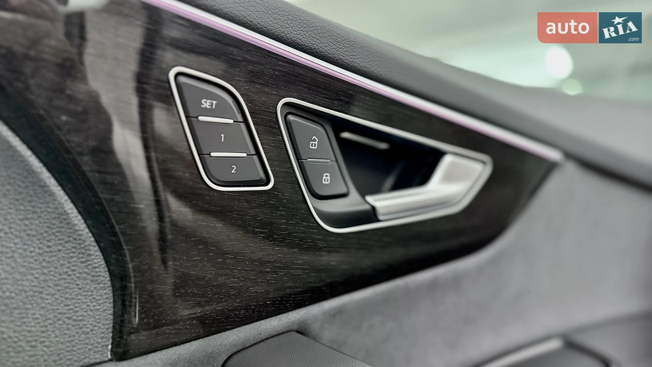 Audi-2