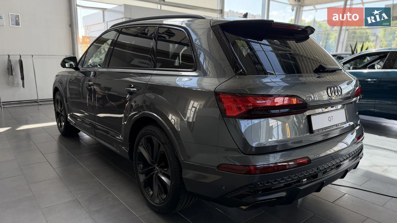 Audi-8
