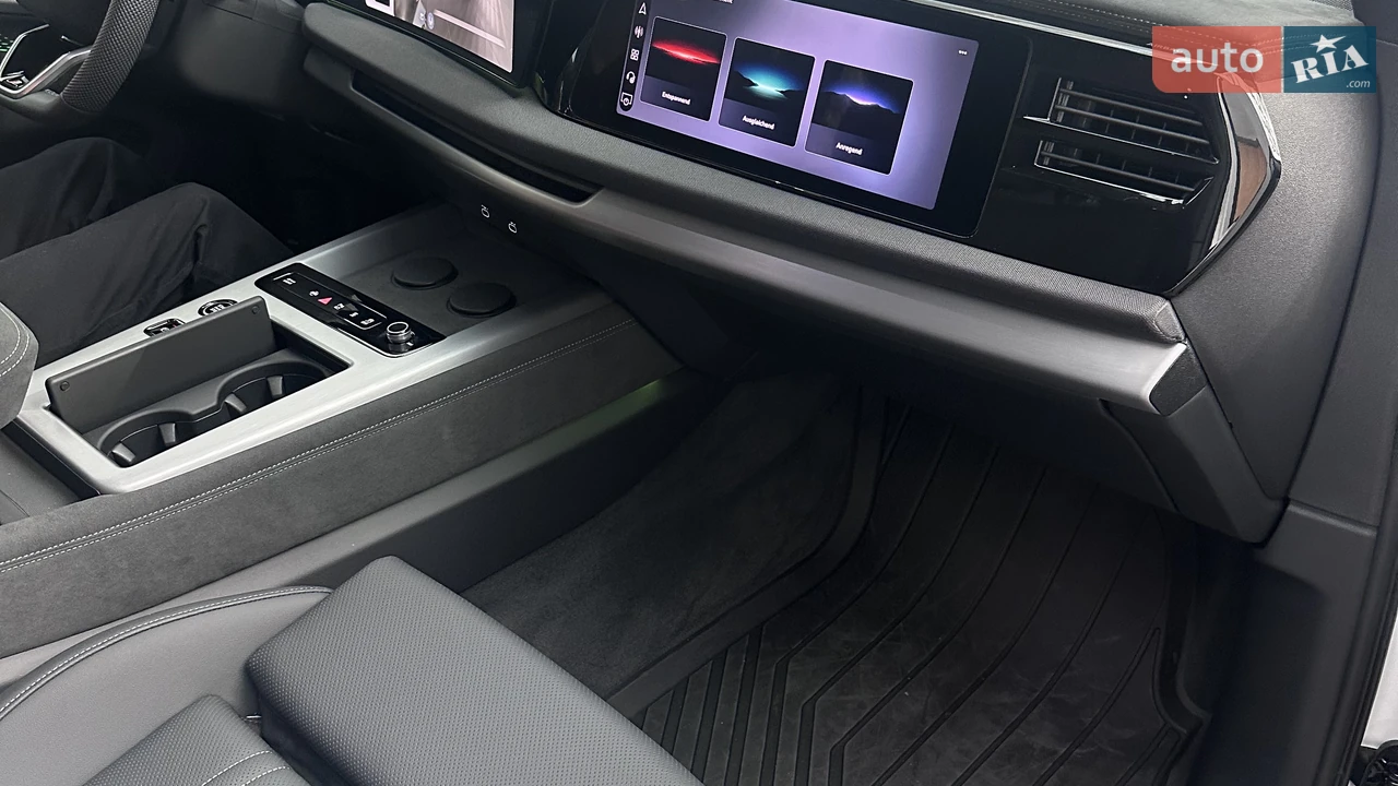 Audi-0