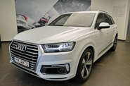 Audi Q7 Base