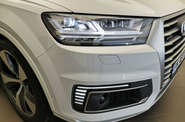 Audi Q7 Base