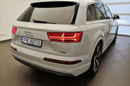 Audi Q7 Base