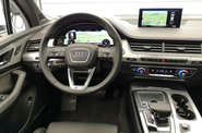 Audi Q7 Base