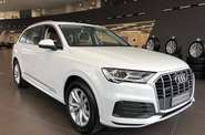 Audi Q7 Base