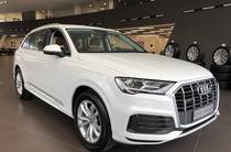 Audi Q7 Base