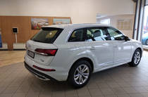 Audi Q7 Basis