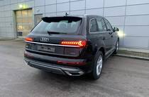 Audi Q7 Basis