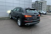 Audi Q7 Basis