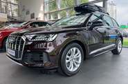 Audi Q7 Basis