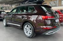 Audi Q7 Basis