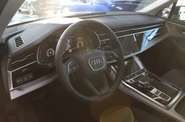 Audi Q7 Basis