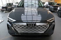 Audi Q8 e-tron Base