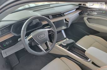 Audi Q8 e-tron 2024 Base