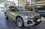 Audi Q8 e-tron Base