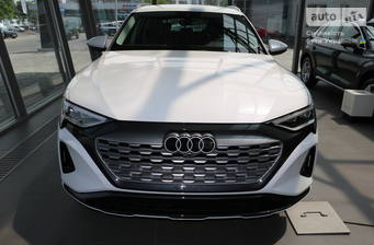 Audi Q8 e-tron 2024 Base