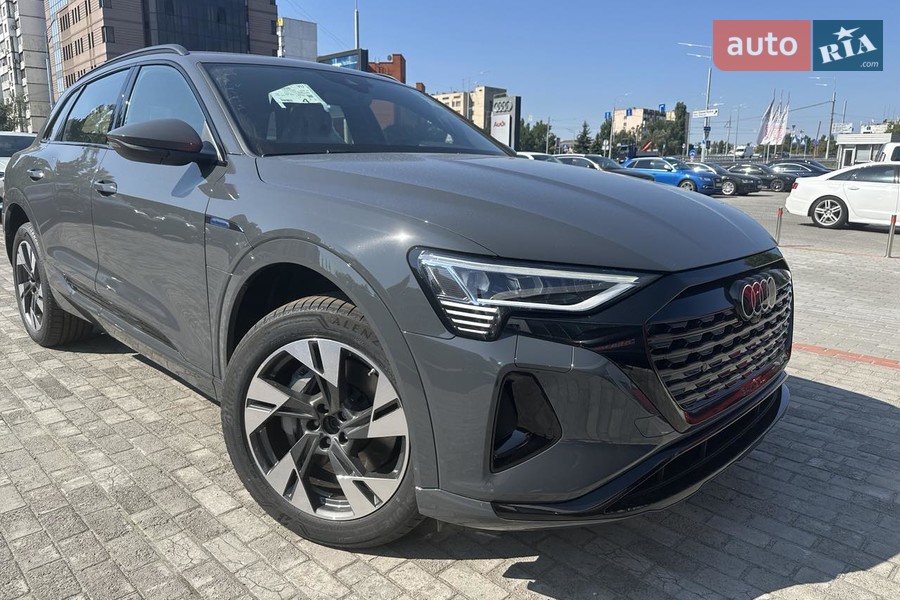 Audi Q8 e-tron - фото 8