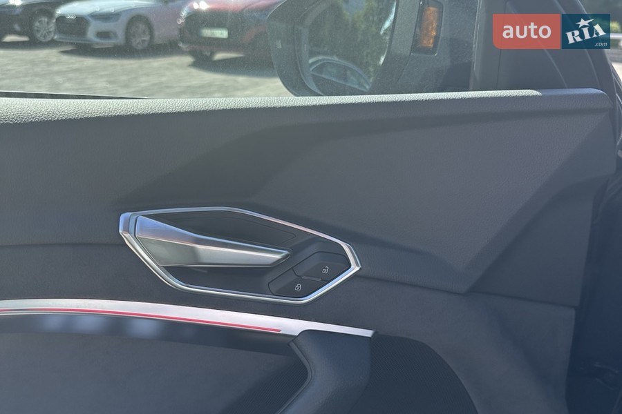 Audi Q8 e-tron - фото 25