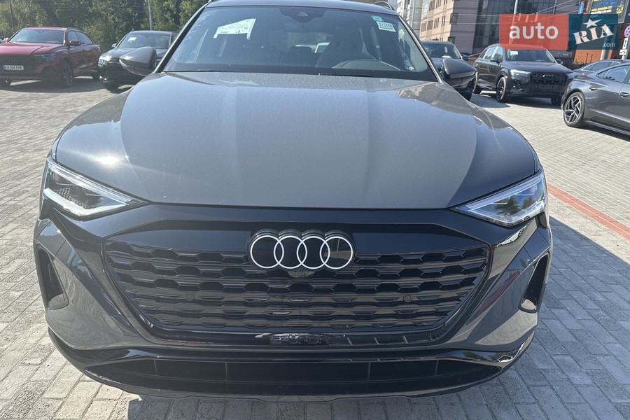 Audi Q8 e-tron - фото 4