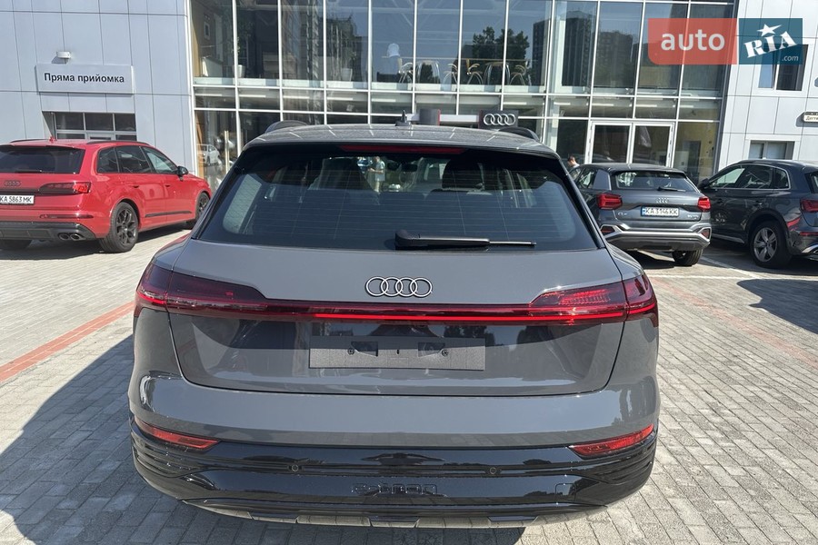 Audi Q8 e-tron - фото 5