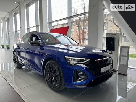 Audi Q8 Sportback e-tron 2024