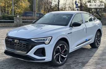 Audi Q8 Sportback e-tron 2024 в Киев