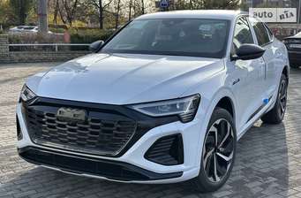 Audi Q8 Sportback e-tron 2024 в Киев