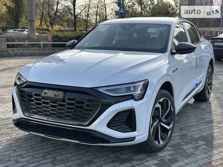 Audi Q8 Sportback e-tron 2024