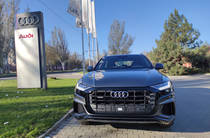 Audi Q8 S-Line