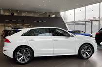 Audi Q8 Basis