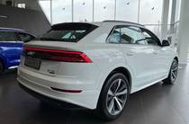 Audi Q8 Basis