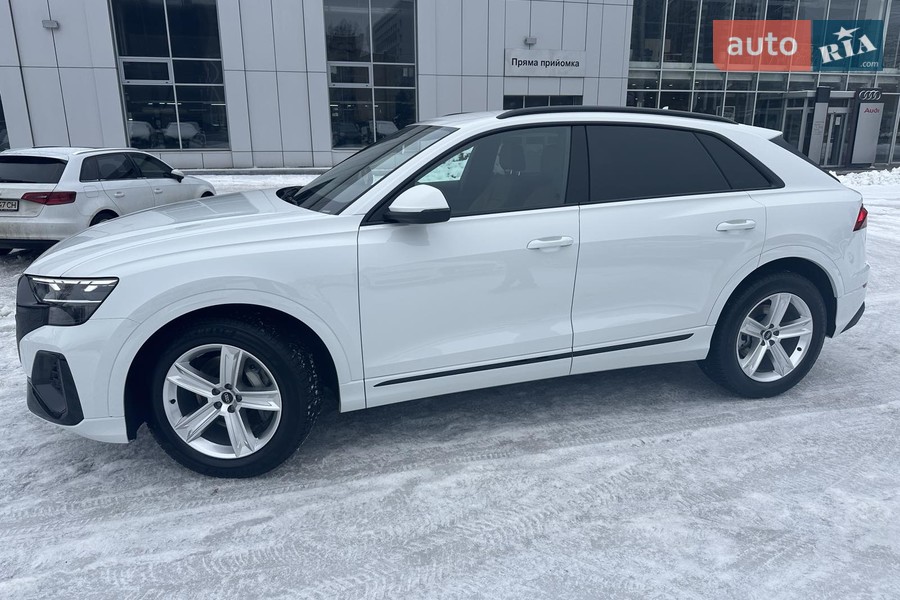 Audi Q8 - фото 24