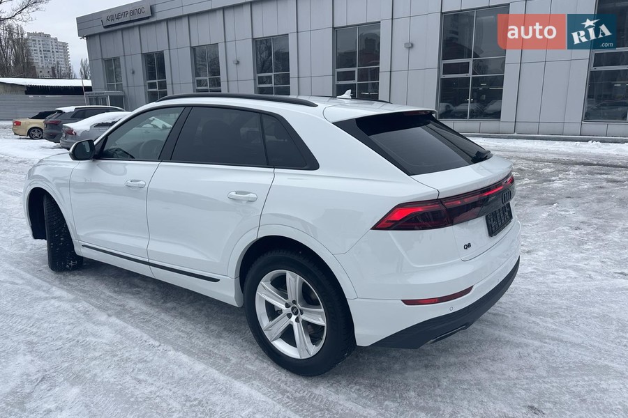 Audi Q8 - фото 25