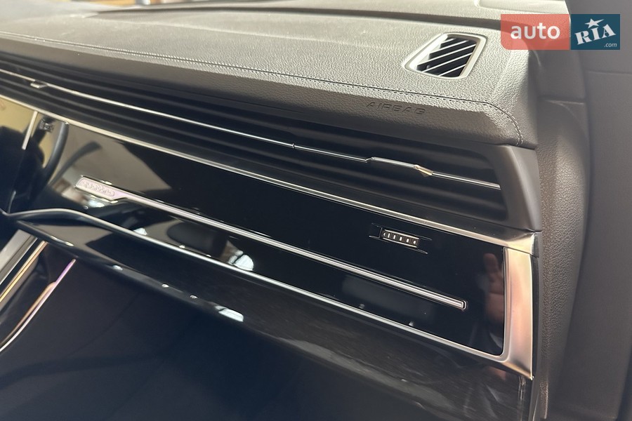 Audi Q8 - фото 11