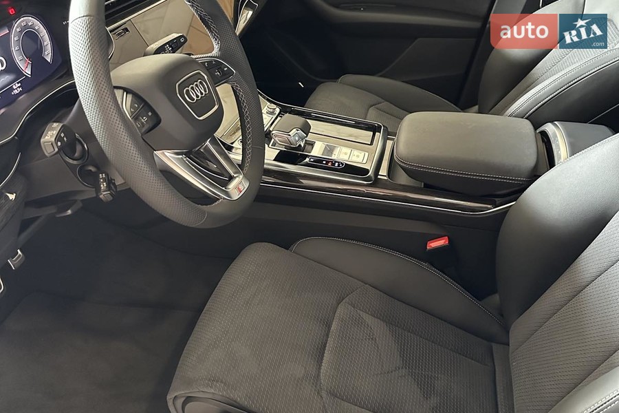 Audi Q8 - фото 17