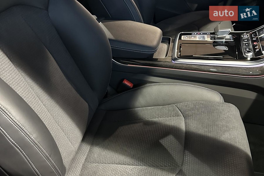 Audi Q8 - фото 30