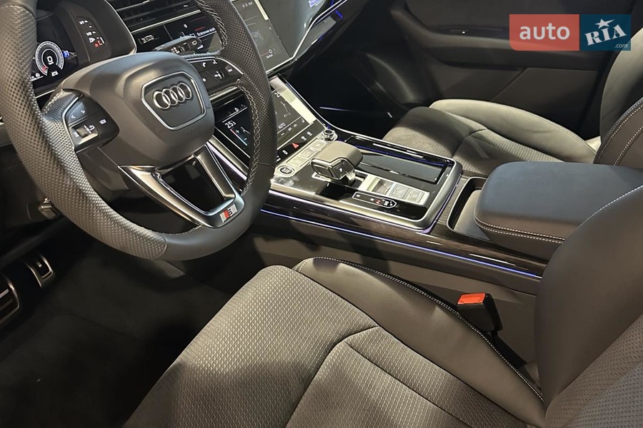 Audi Q8 - фото 26
