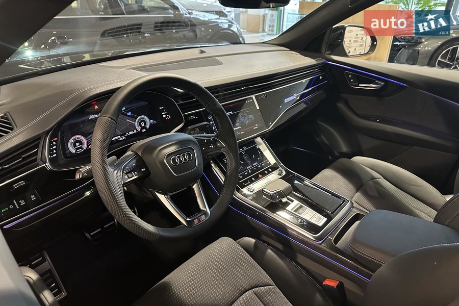 Audi Q8 - фото 27