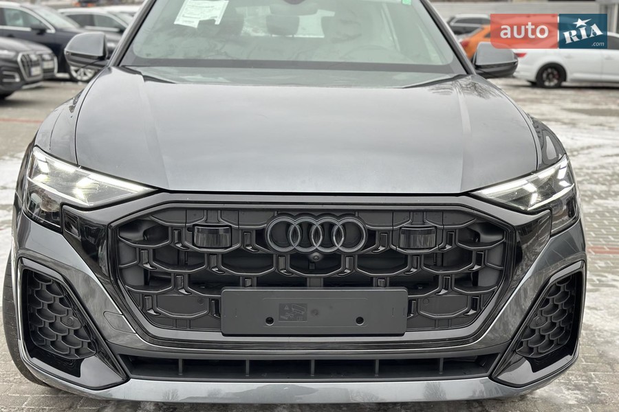 Audi Q8 - фото 5